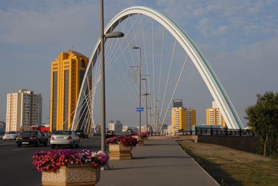 Brücke über den Ishim-Fluß