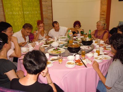 Dinner mit Schriftstellern und Professoren an der Fudan-Universität